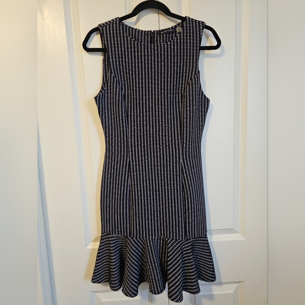 BLACK TAPE Dress Sleeveless  Body Shaping Black And White Sz Small